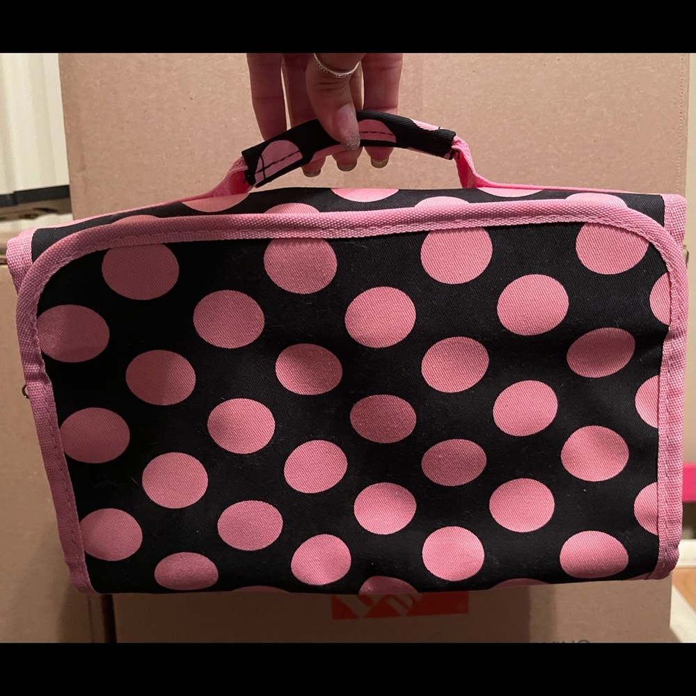 Make-up/toiletries/travel bag $10